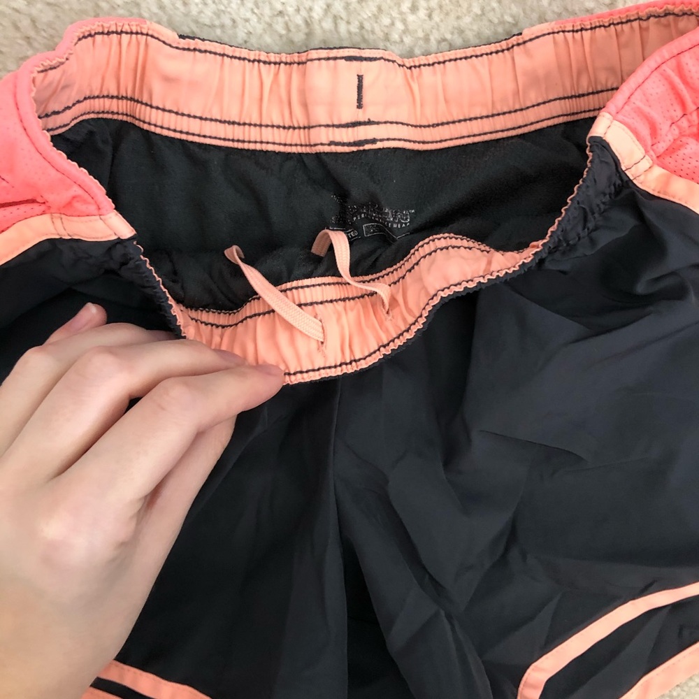 Gently used workout shorts 🩳 - Picture 5 of 6